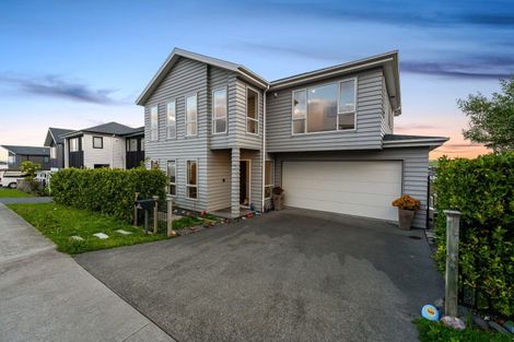 Photo of property in 30 Cassidy Drive, Orewa, 0931