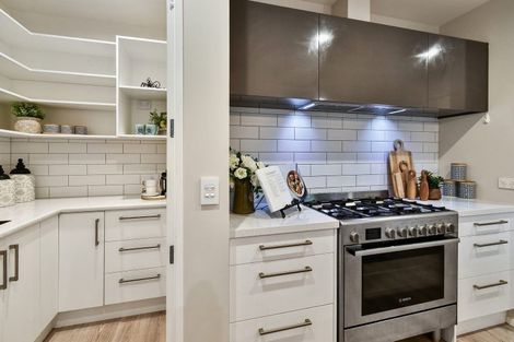 Photo of property in 2 Parkgrove Crescent, Pokeno, 2402