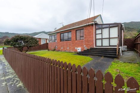 Photo of property in 7 Newcombe Street, Naenae, Lower Hutt, 5011
