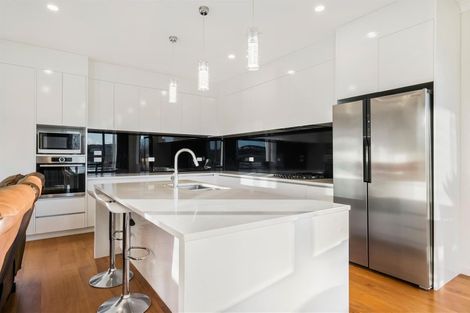 Photo of property in 6 Resolution Drive, Gulf Harbour, Whangaparaoa, 0930