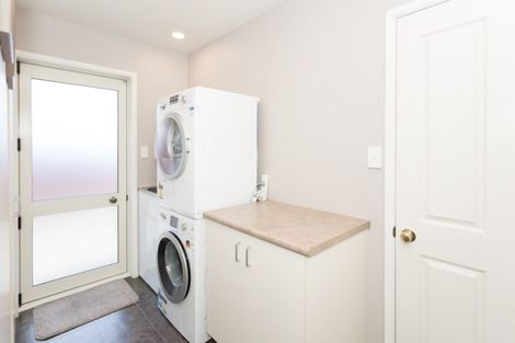 Photo of property in 7 Dunmurry Place, Casebrook, Christchurch, 8051