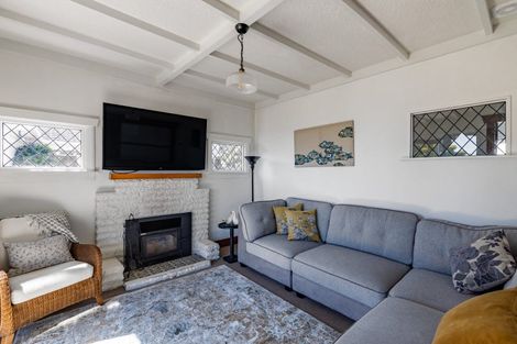 Photo of property in 84 Whiteley Street, Moturoa, New Plymouth, 4310