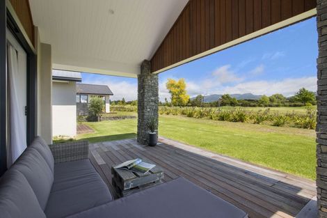 Photo of property in 32 Arran Drive, Aongatete, 3178