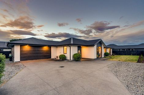 Photo of property in 11 Little Gem Road, Hornby, Christchurch, 8025