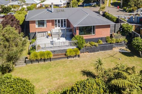 Photo of property in 18 Kapekape Place, Pukerua Bay, 5026