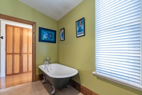 Photo of property in 150 High Street, Oxford, 7430