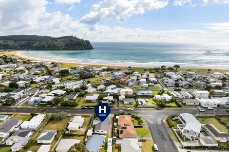 Photo of property in 229a Ocean Road, Whangamata, 3620