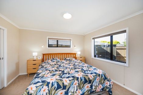 Photo of property in 18 Thomson Street, West End, Palmerston North, 4412
