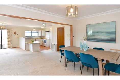 Photo of property in 1 Orewa Heights Crescent, Orewa, 0931