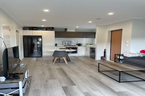 Photo of property in 39 Nganui Avenue, Takanini, 2112