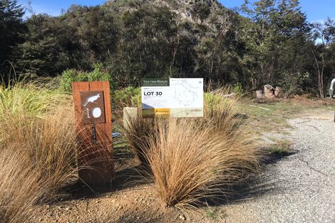 Photo of property in 10 Peregrine Falcon Road, Mount Creighton, Queenstown, 9371