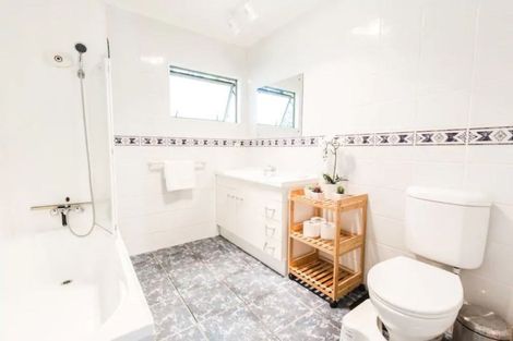 Photo of property in 18a Esmeralda Avenue, Avondale, Auckland, 1026