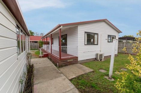 Photo of property in 17a Kowhai Avenue, Rangiora, 7400