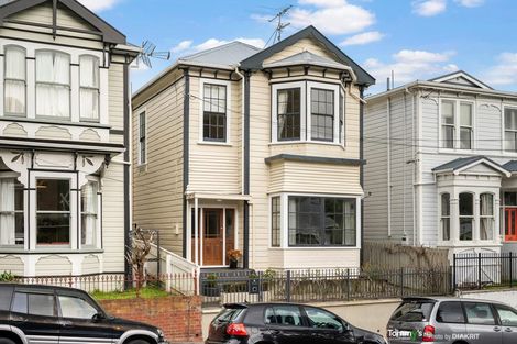 Photo of property in 11 Dee Street, Island Bay, Wellington, 6023