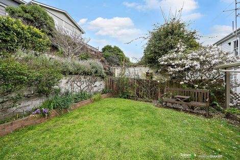 Photo of property in 11 Dee Street, Island Bay, Wellington, 6023