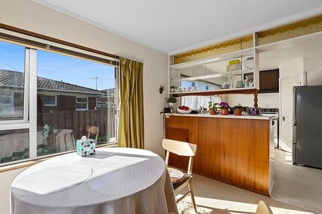 Photo of property in 1/20 Shakespeare Road, Milford, Auckland, 0620