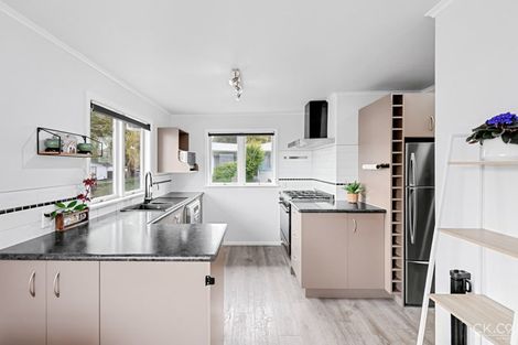 Photo of property in 7 Prestige Place, Maoribank, Upper Hutt, 5018