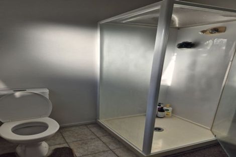 Photo of property in 56a Taikata Road, Te Atatu Peninsula, Auckland, 0610