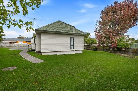 Photo of property in 7 Gala Place, Henderson, Auckland, 0612