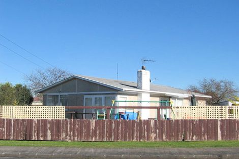Photo of property in 74 Cargill Street, Papakura, 2110