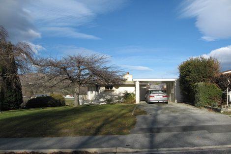 Photo of property in 54 Molyneux Avenue, Cromwell, 9310