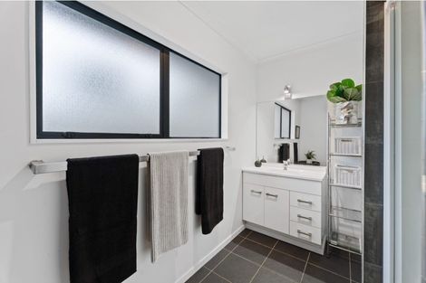 Photo of property in 76 Oranga Street, Westown, New Plymouth, 4310