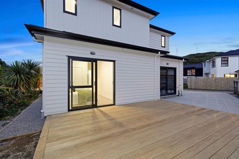 Photo of property in 5 Pihipihi Way, Crofton Downs, Wellington, 6035