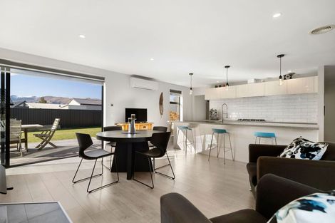 Photo of property in 11 Alice Burn Drive, Luggate, Cromwell, 9383