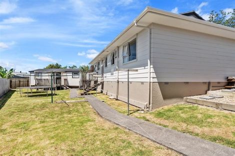 Photo of property in 11 Vanden Place, Henderson, Auckland, 0610