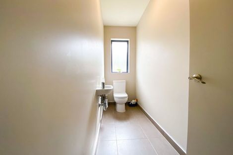 Photo of property in 2 Northbrook Close, Greenhithe, Auckland, 0632