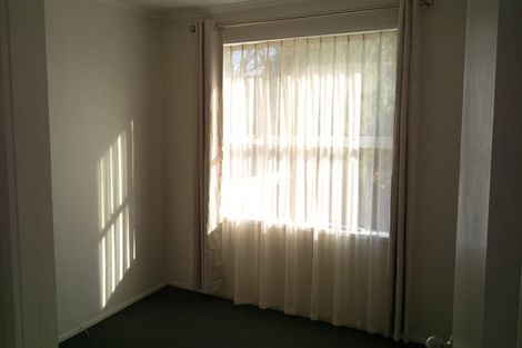 Photo of property in 325 Roscommon Road, Clendon Park, Auckland, 2103