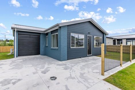 Photo of property in 16 Guy King Place, Huntly, 3700