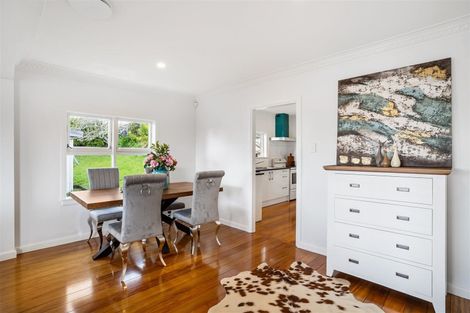 Photo of property in 37 Ryburn Road, Mount Wellington, Auckland, 1062