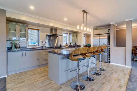 Photo of property in 10 Hardacre Place, Omarama, 9412