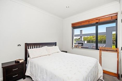 Photo of property in 5 Gleaming Place, Waiuku, 2123