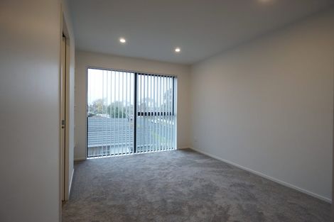 Photo of property in 3/26 Buscomb Avenue, Henderson, Auckland, 0610