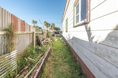 Photo of property in 484 Heads Road, Castlecliff, Whanganui, 4501