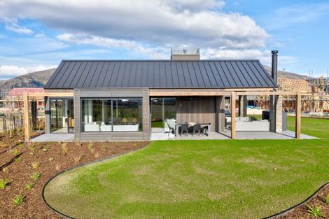 Photo of property in 16 Mccaw Mews, Wanaka, 9305