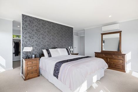 Photo of property in 1 Holcombrooke Lane, Welcome Bay, Tauranga, 3175