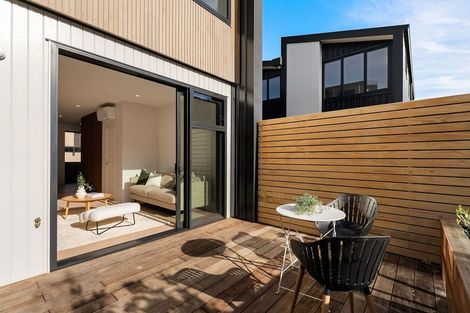 Photo of property in 7/152 The Parade, Island Bay, Wellington, 6023
