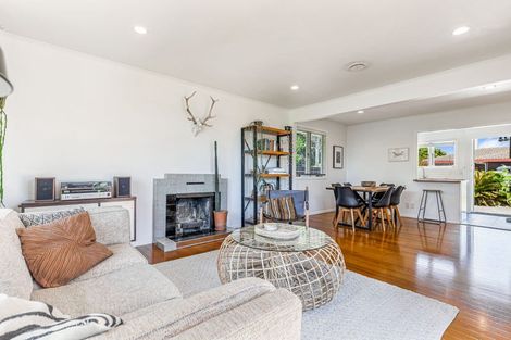 Photo of property in 29 Ward Crescent, Te Atatu Peninsula, Auckland, 0610