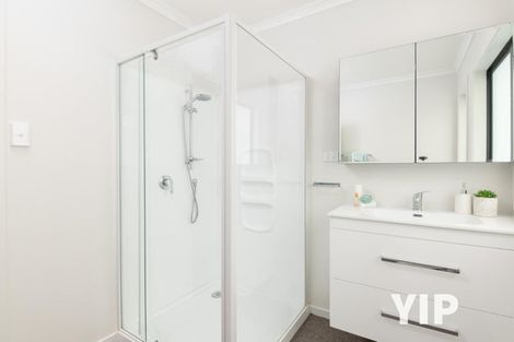 Photo of property in 4 Chapman Street, Newlands, Wellington, 6037