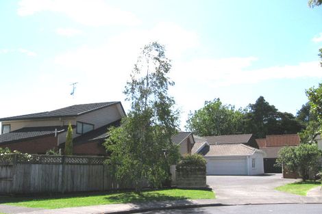 Photo of property in 2/37 Uppingham Crescent, Hillcrest, Auckland, 0627