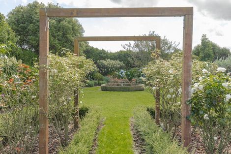 Photo of property in 35 Saint Oswalds Drive, Brunswick, 4571