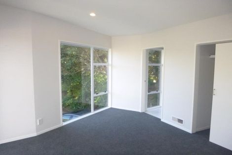 Photo of property in 18 London Road, Korokoro, Lower Hutt, 5012