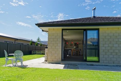 Photo of property in 18 Stowell Drive, Cromwell, 9310