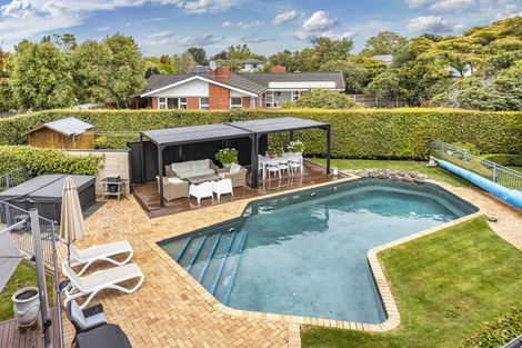 Photo of property in 1/253 Memorial Avenue, Burnside, Christchurch, 8053