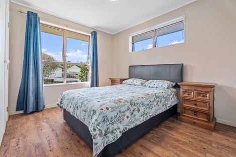 Photo of property in 1/3 Tyrian Close, Half Moon Bay, Auckland, 2012