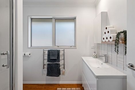 Photo of property in 42 Westpark Drive, Burnside, Christchurch, 8053