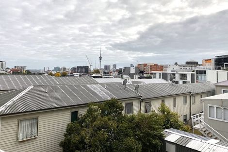 Photo of property in 2g/5 Charlotte Street, Eden Terrace, Auckland, 1021